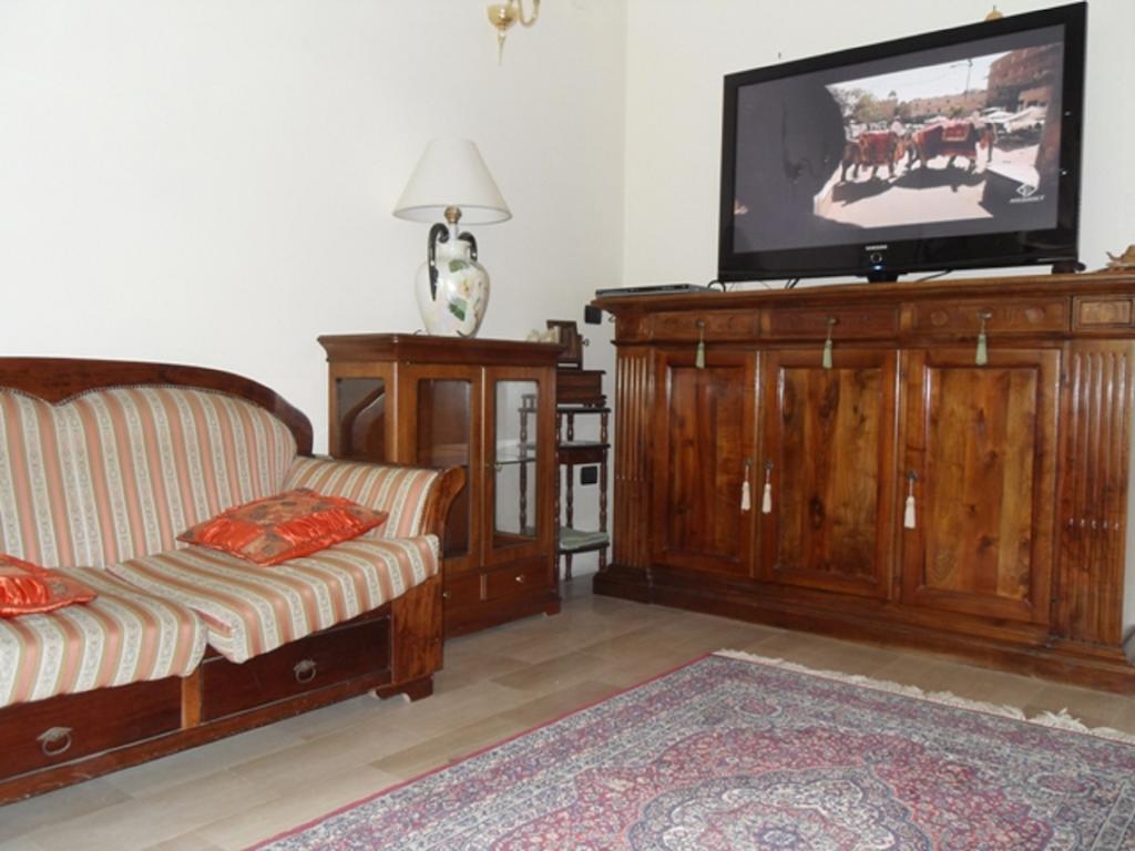Hotel Ferrara Сан-Бенедетто-дель-Тронто Экстерьер фото
